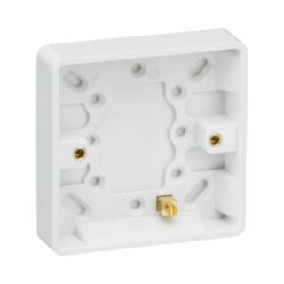Knightsbridge Curved Edge Pattress Box With Earth Terminal 1 Gang White 16mm