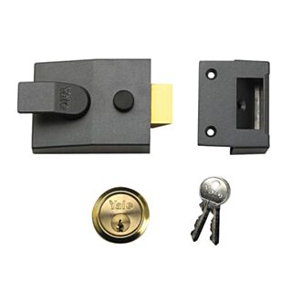 Yale® P89 Deadlocking Nightlatch Polished Chrome 60mm